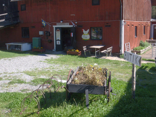 Swedish Loppis/Farm.